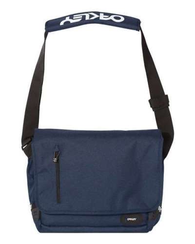 Oakley 921452ODM 15L Street Messenger Bag